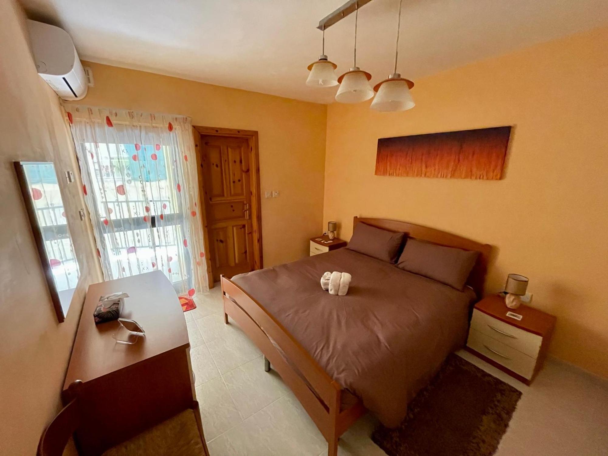 Regent Court - 3 Bedroom Apartment Within Walking Distance From Seafront St. Paul's Bay Exterior foto