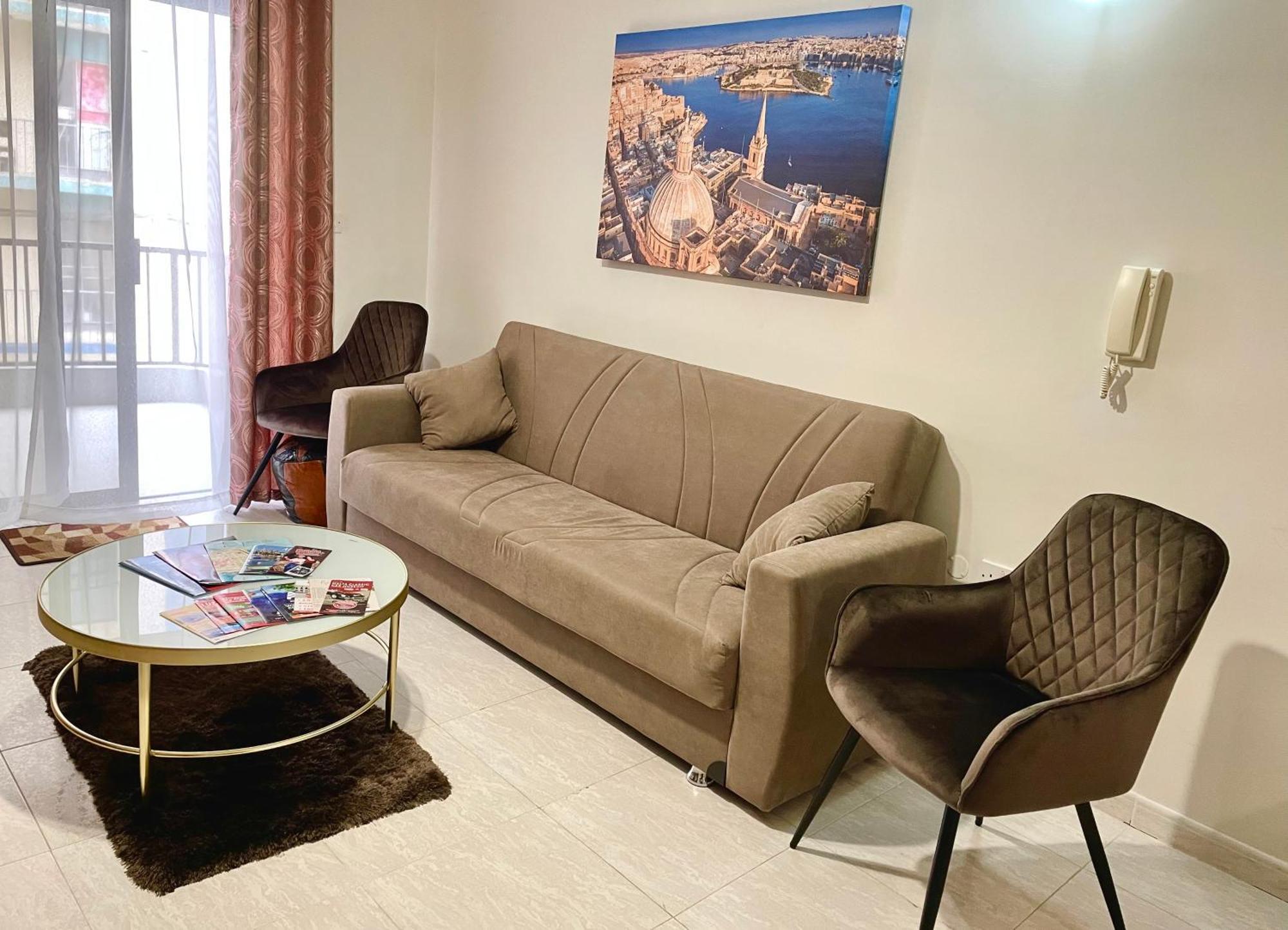 Regent Court - 3 Bedroom Apartment Within Walking Distance From Seafront St. Paul's Bay Exterior foto