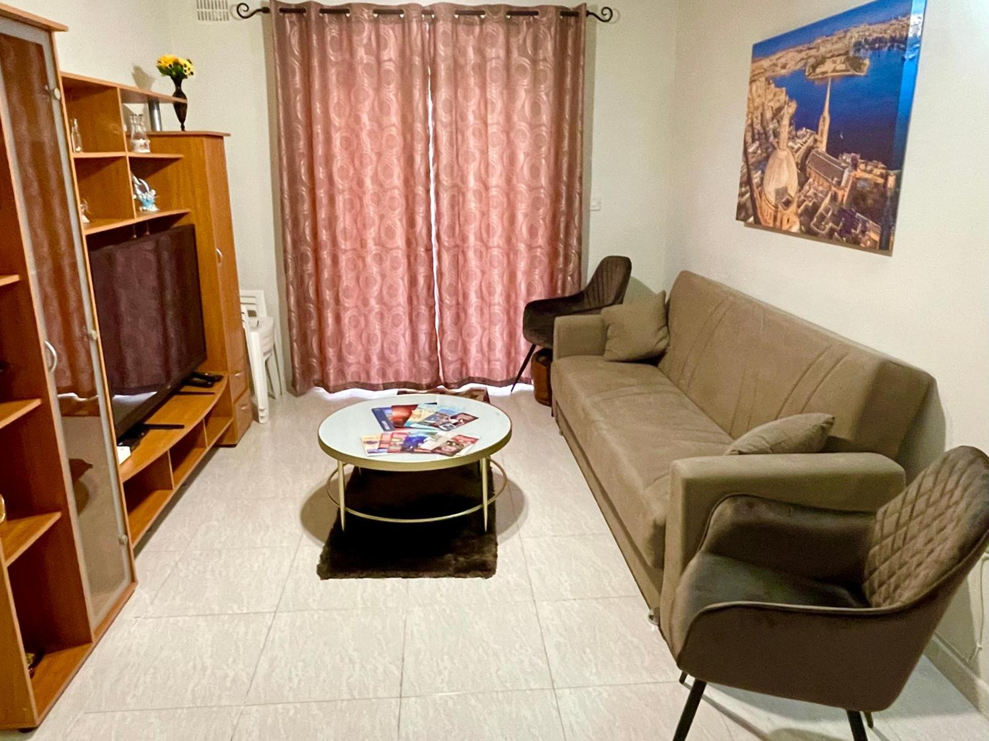 Regent Court - 3 Bedroom Apartment Within Walking Distance From Seafront St. Paul's Bay Exterior foto